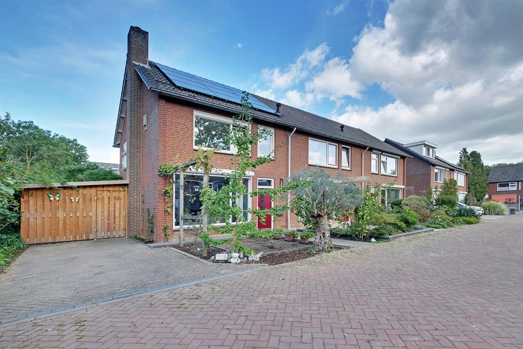 Hoekwoning te koop: Bachstraat 105, Zevenaar