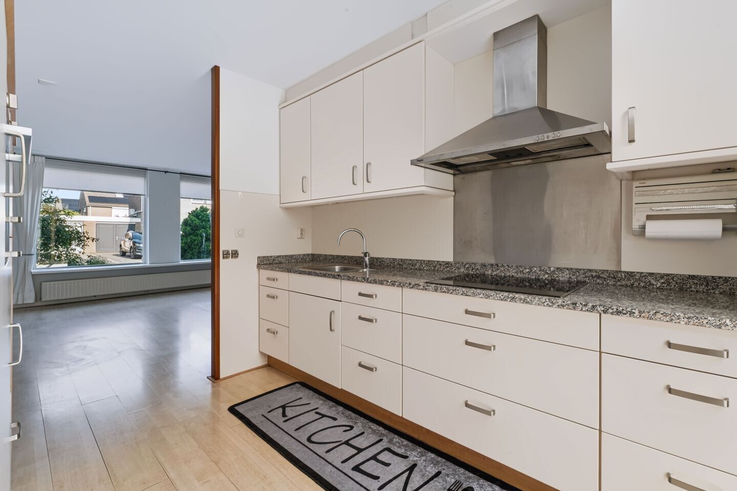 Tussenwoning te koop: Adenauerstraat 4, Zevenaar