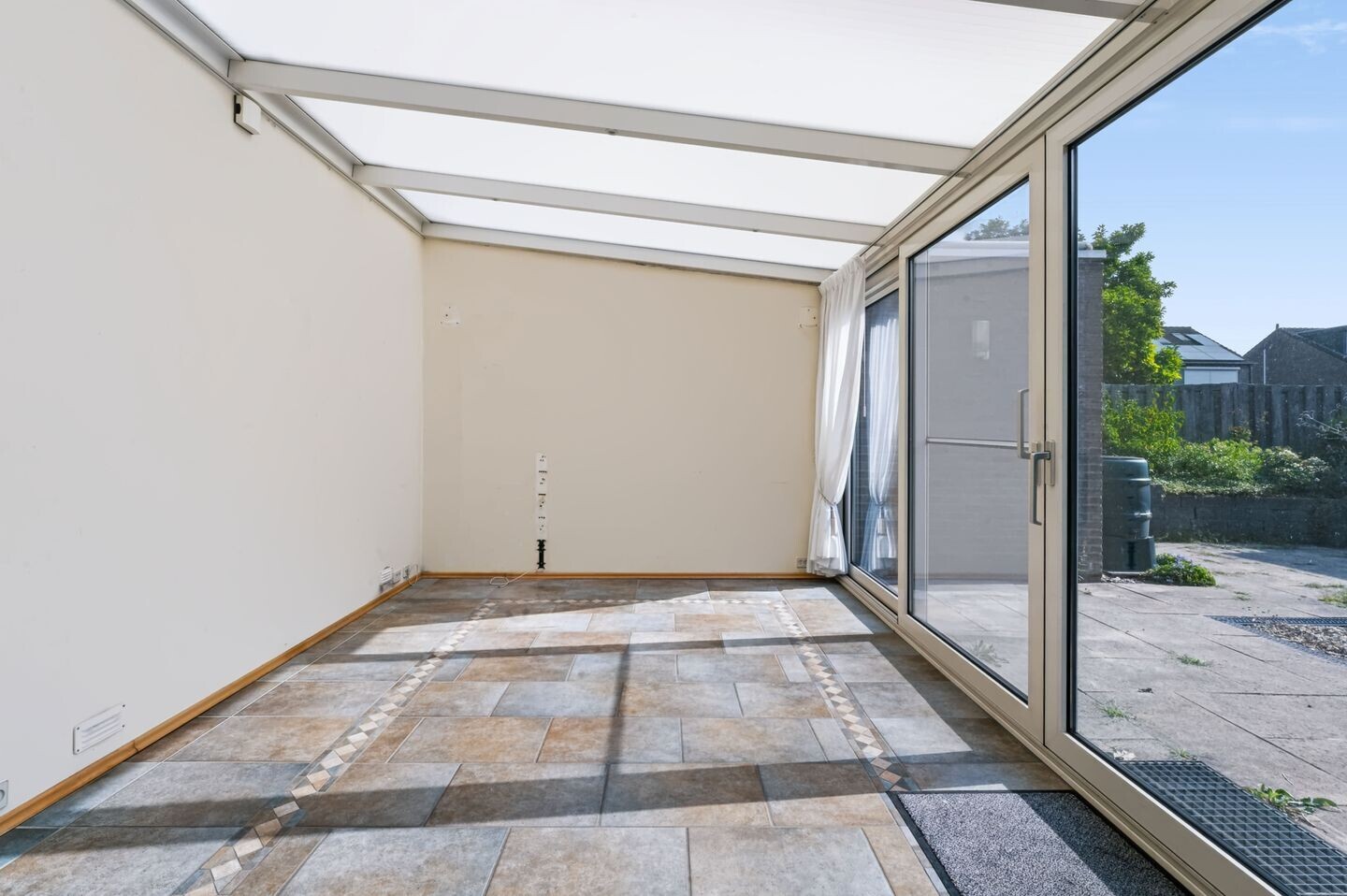 Tussenwoning te koop: Adenauerstraat 4, Zevenaar