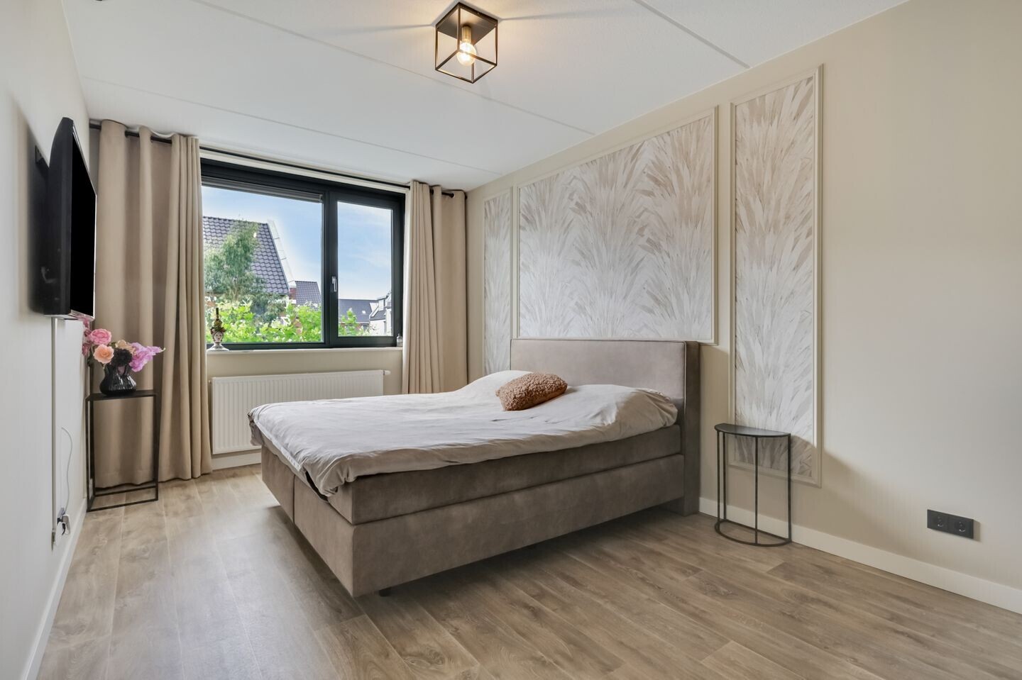 Tussenwoning te koop: Stedelaan 17, Zevenaar