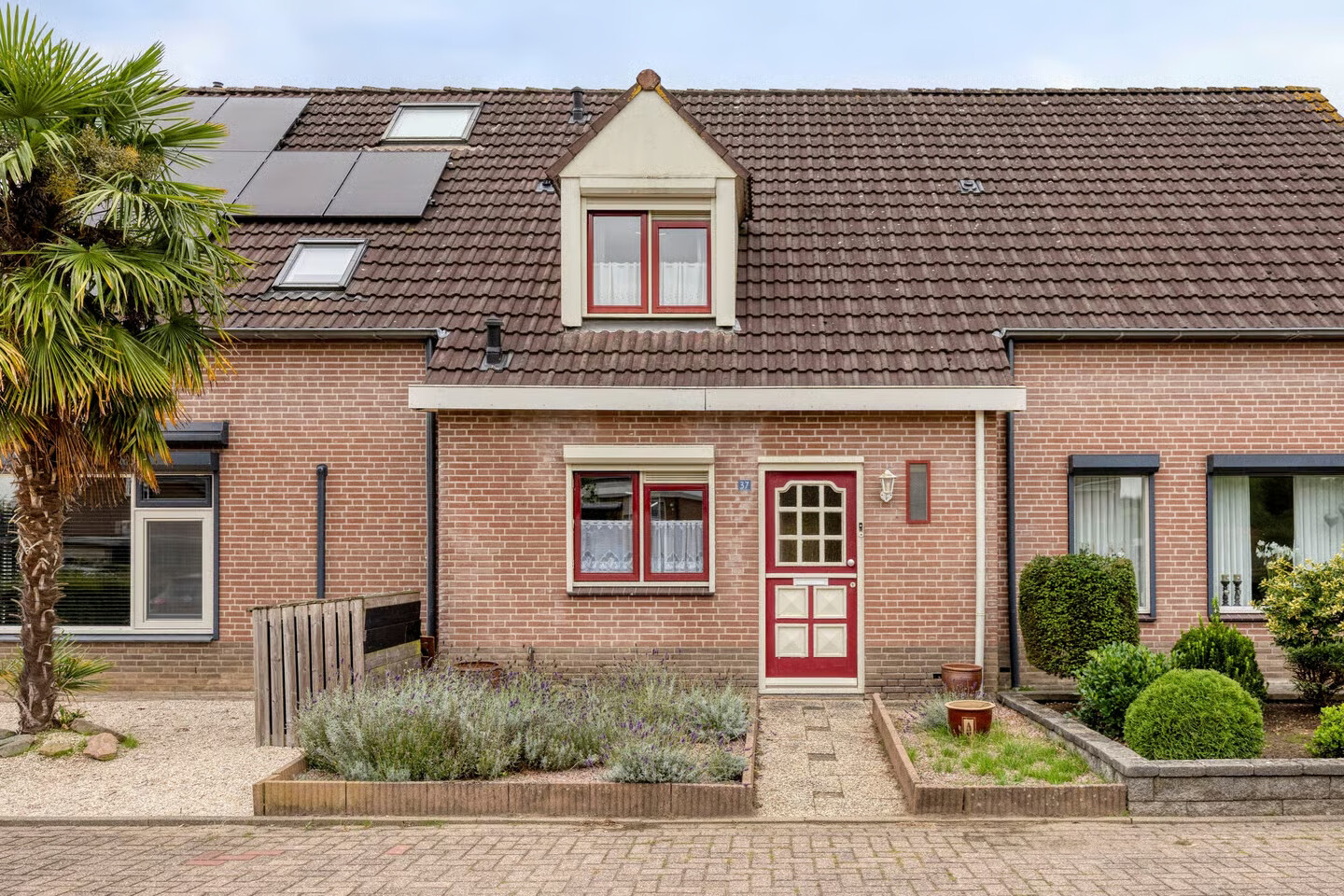 Tussenwoning te koop: Kettingpol 37, Herwen