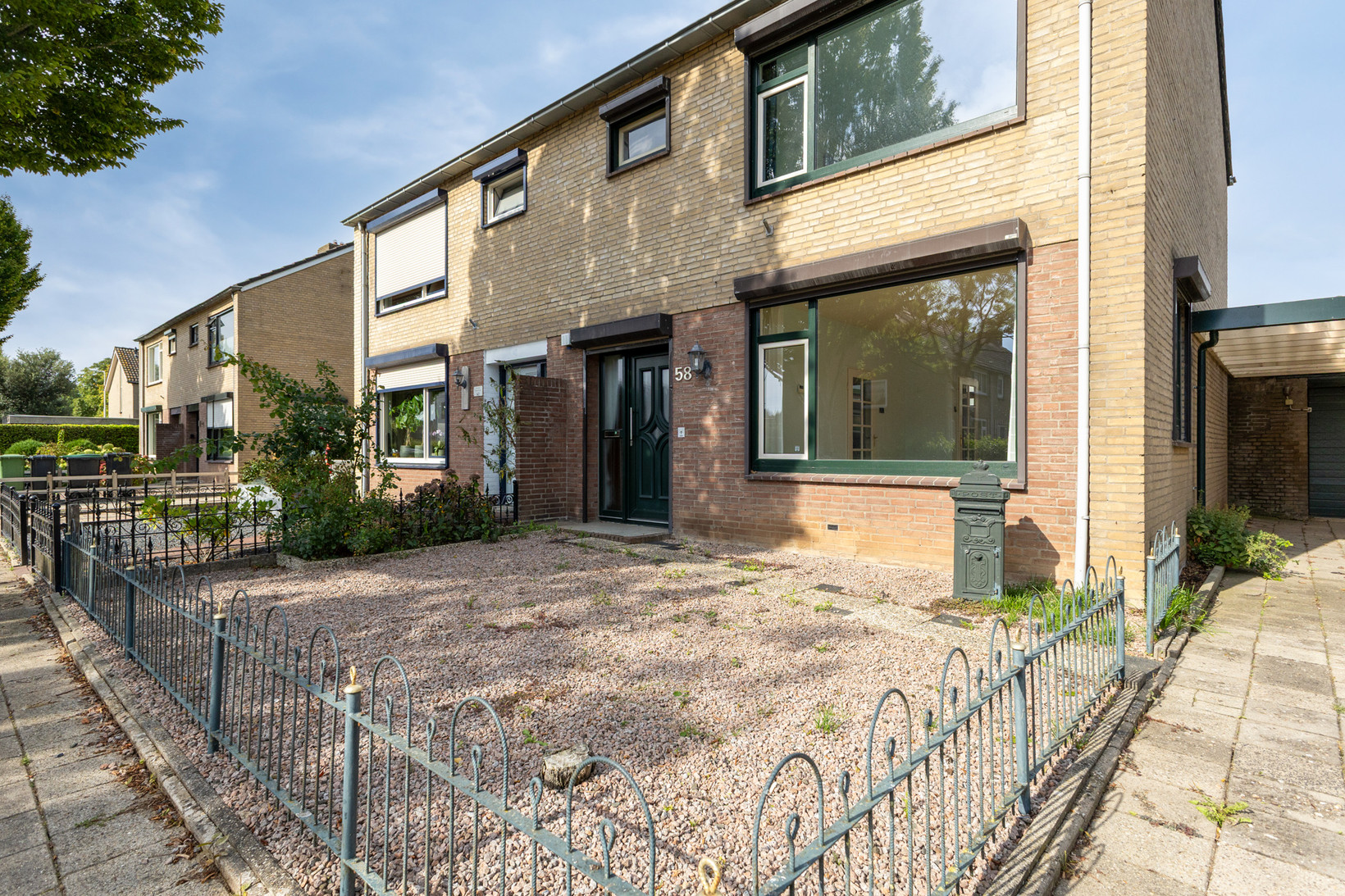Twee-onder-één-kap te koop: Graaf Ottoweg 58, Lobith