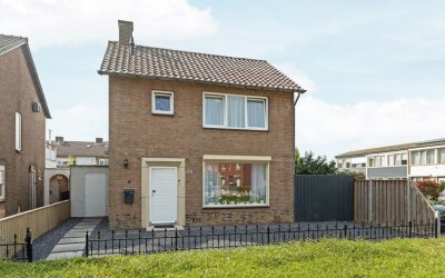 Graaf Reinaldstraat 25