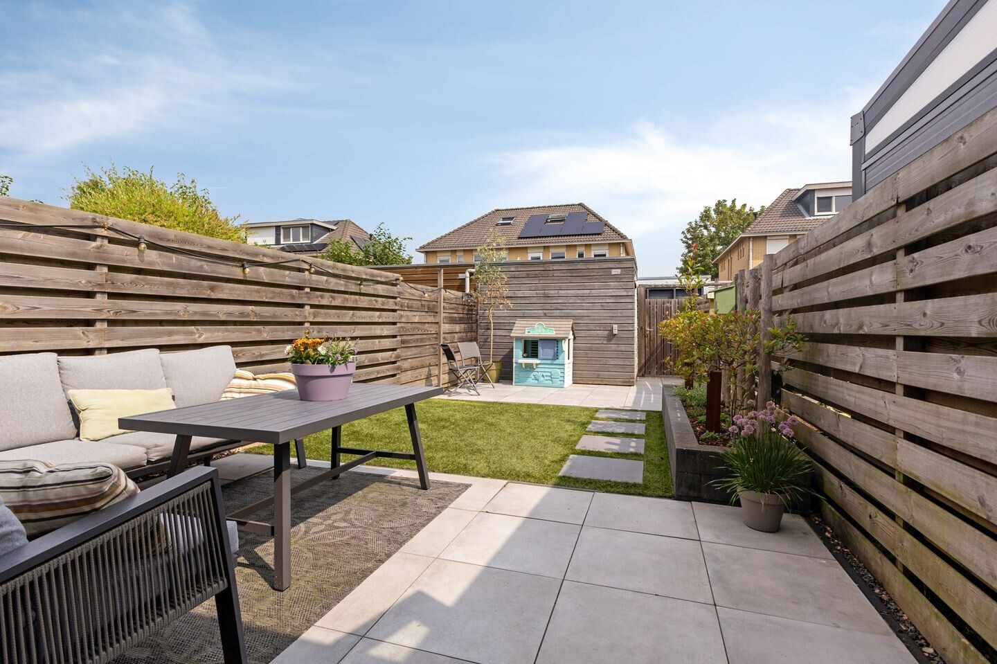 Tussenwoning te koop: Berghallee 11, Duiven
