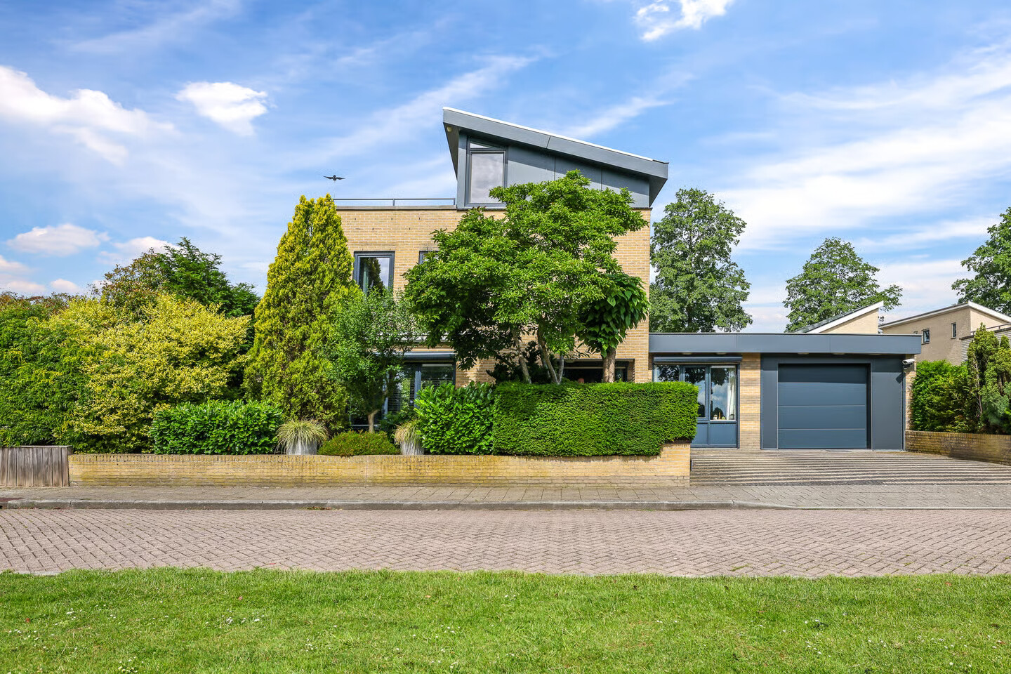 Vrijstaande woning te koop: De Fanfare 1, Duiven