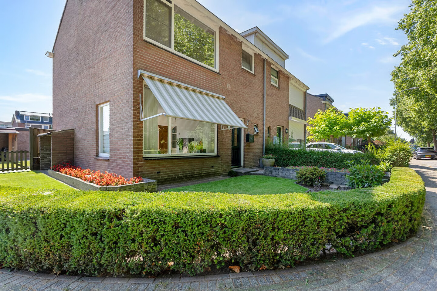 Twee-onder-één-kap te koop: Prins Bernhardstraat 32, Duiven