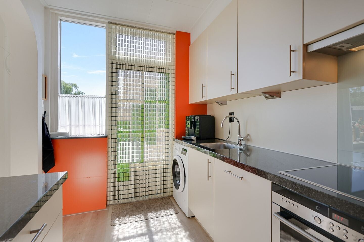 Twee-onder-één-kap te koop: Prins Bernhardstraat 32, Duiven