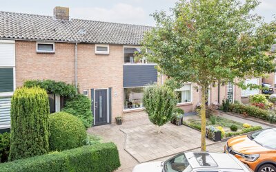 Steenstraat 24