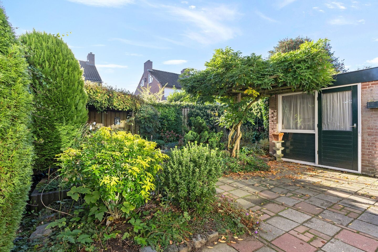 Tussenwoning te koop: Prinses Margrietlaan 14, Dieren