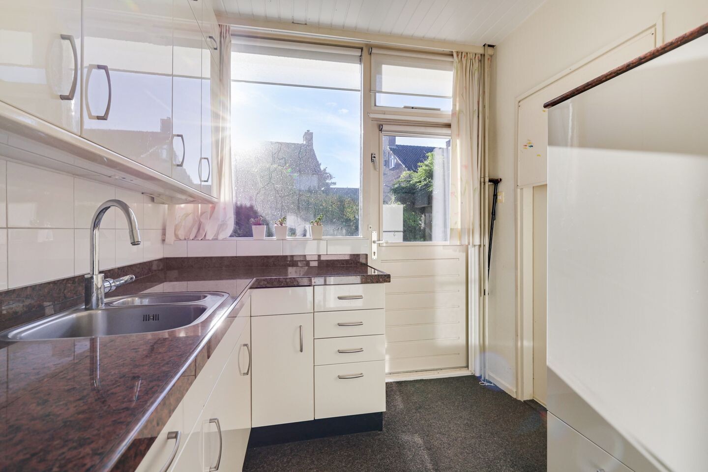 Tussenwoning te koop: Prinses Margrietlaan 14, Dieren