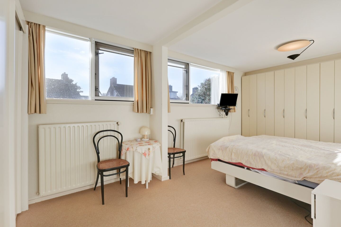 Tussenwoning te koop: Prinses Margrietlaan 14, Dieren