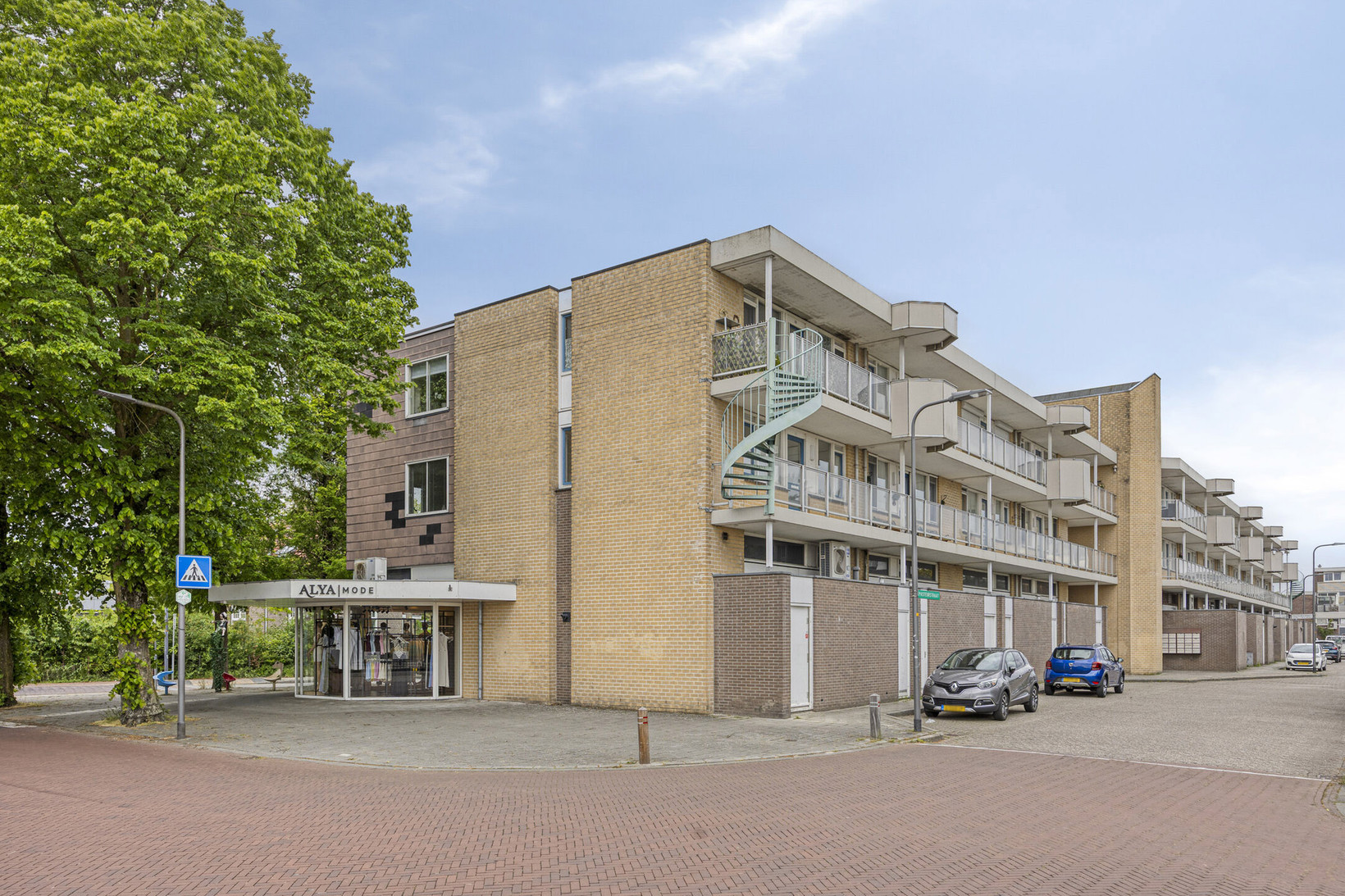 Appartement te koop: Pasteurstraat 1, Dieren