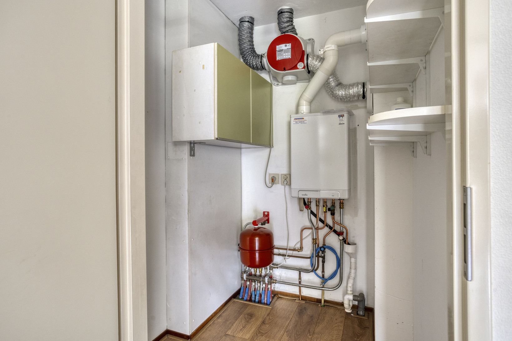 Appartement te koop: Vogelplantsoen 242, Dieren