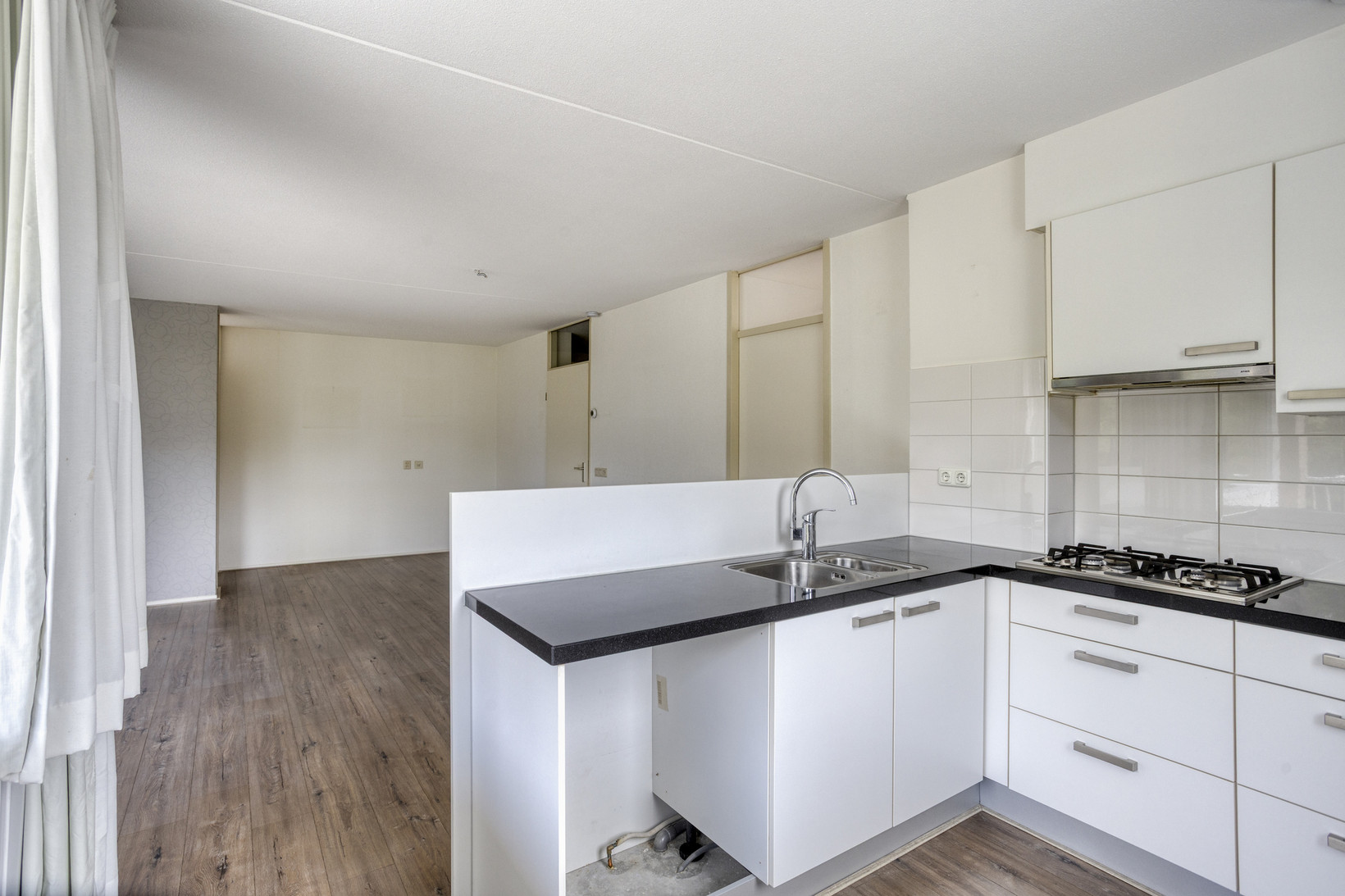 Appartement te koop: Vogelplantsoen 242, Dieren