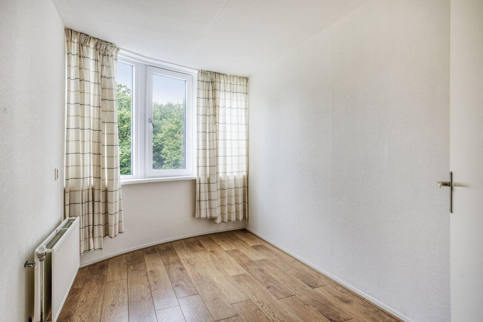 Appartement te koop: Vogelplantsoen 242, Dieren
