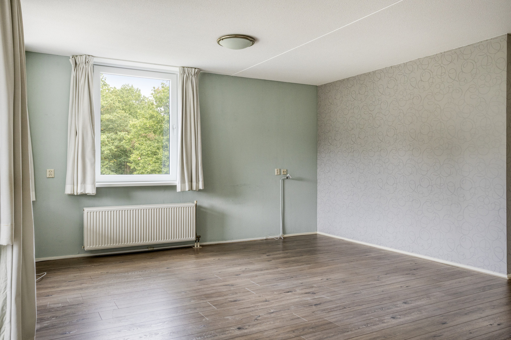 Appartement te koop: Vogelplantsoen 242, Dieren