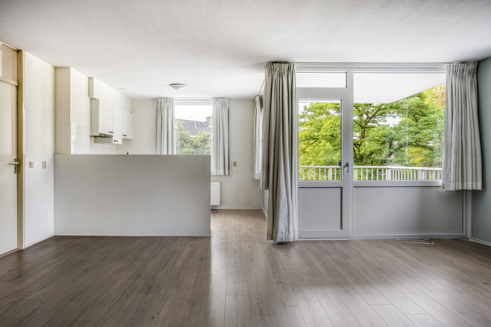 Appartement te koop: Vogelplantsoen 242, Dieren