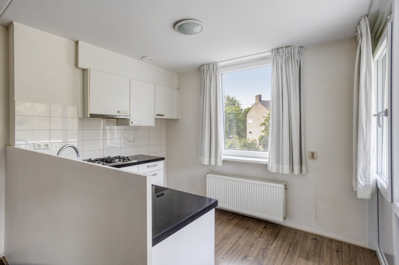 Appartement te koop: Vogelplantsoen 242, Dieren