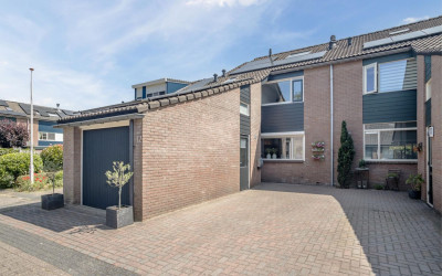 Larixhof 12
