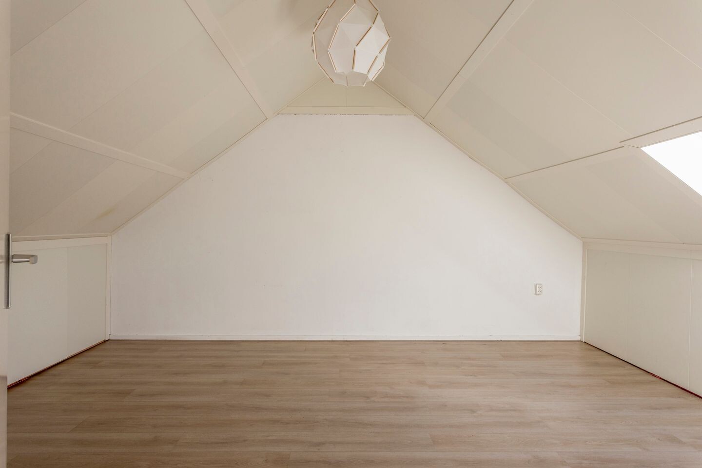 Hoekwoning te koop: Eduard van Beinumlaan 83, Dieren