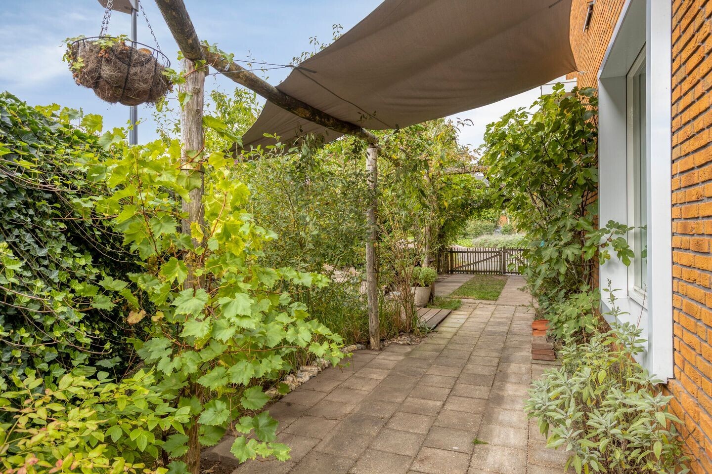 Hoekwoning te koop: Bethesdahof 2, Laag-Soeren