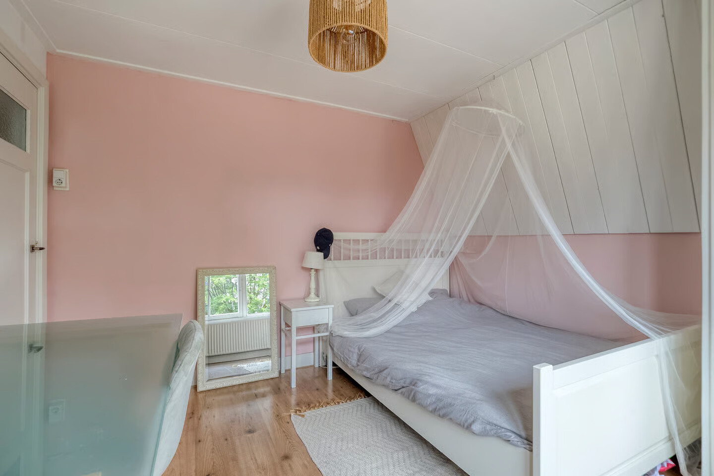 Twee-onder-één-kap te koop: Veldweg 6, Eerbeek