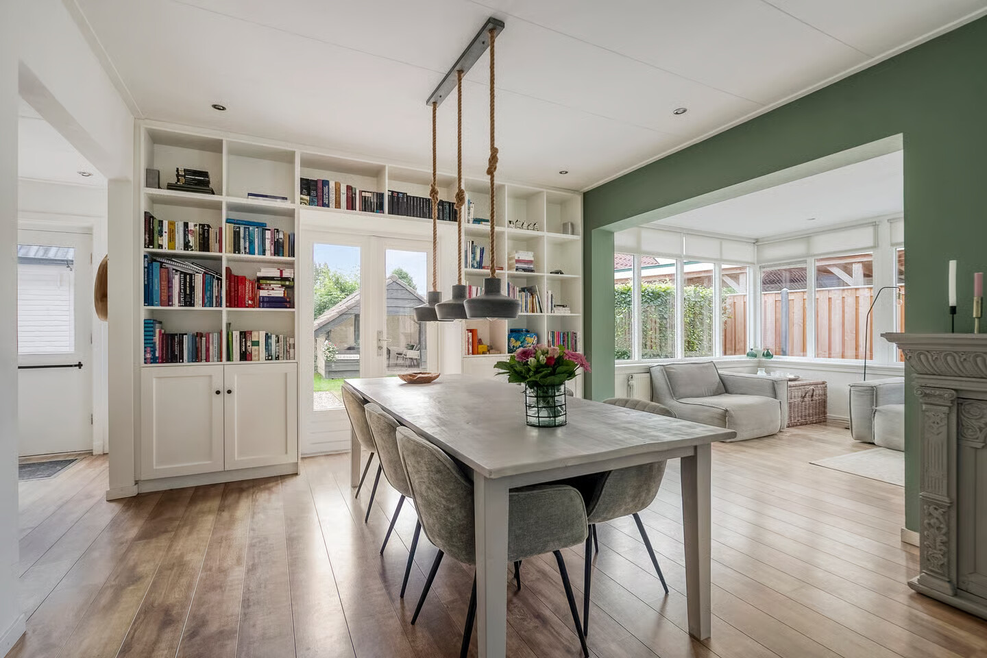 Twee-onder-één-kap te koop: Veldweg 6, Eerbeek