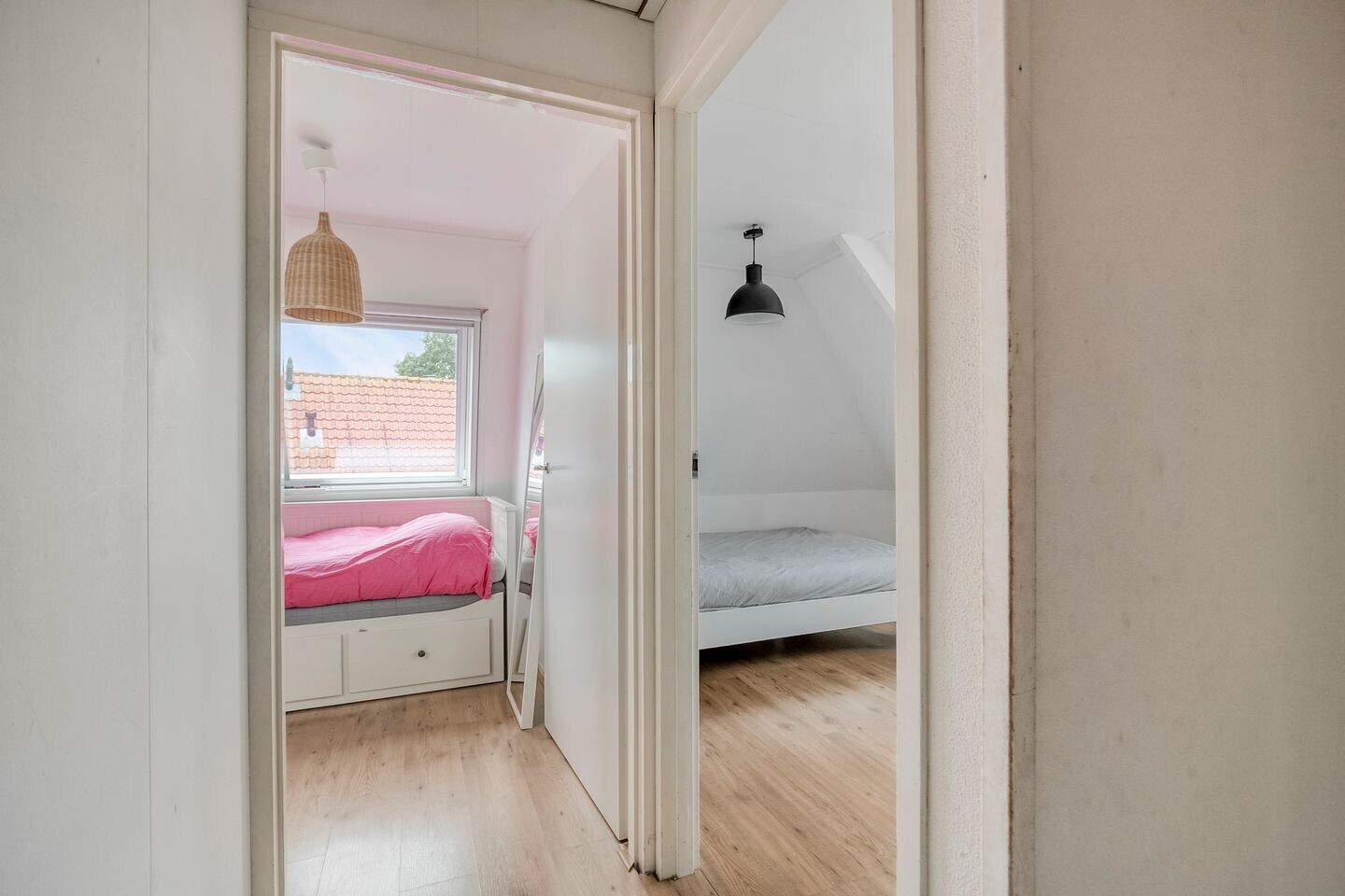 Twee-onder-één-kap te koop: Veldweg 6, Eerbeek