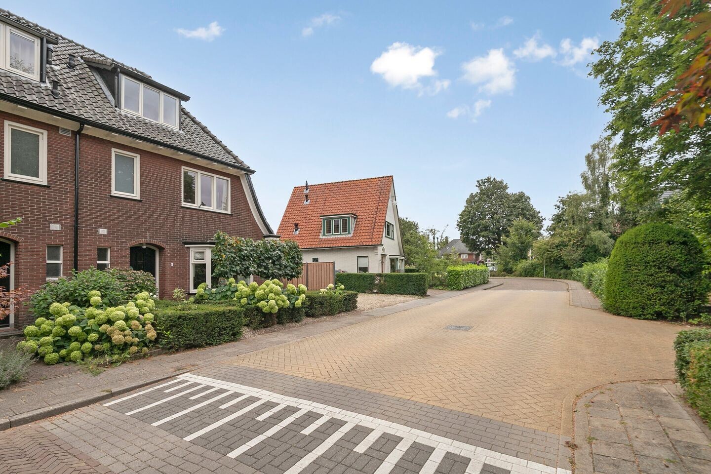 Twee-onder-één-kap te koop: Veldweg 6, Eerbeek