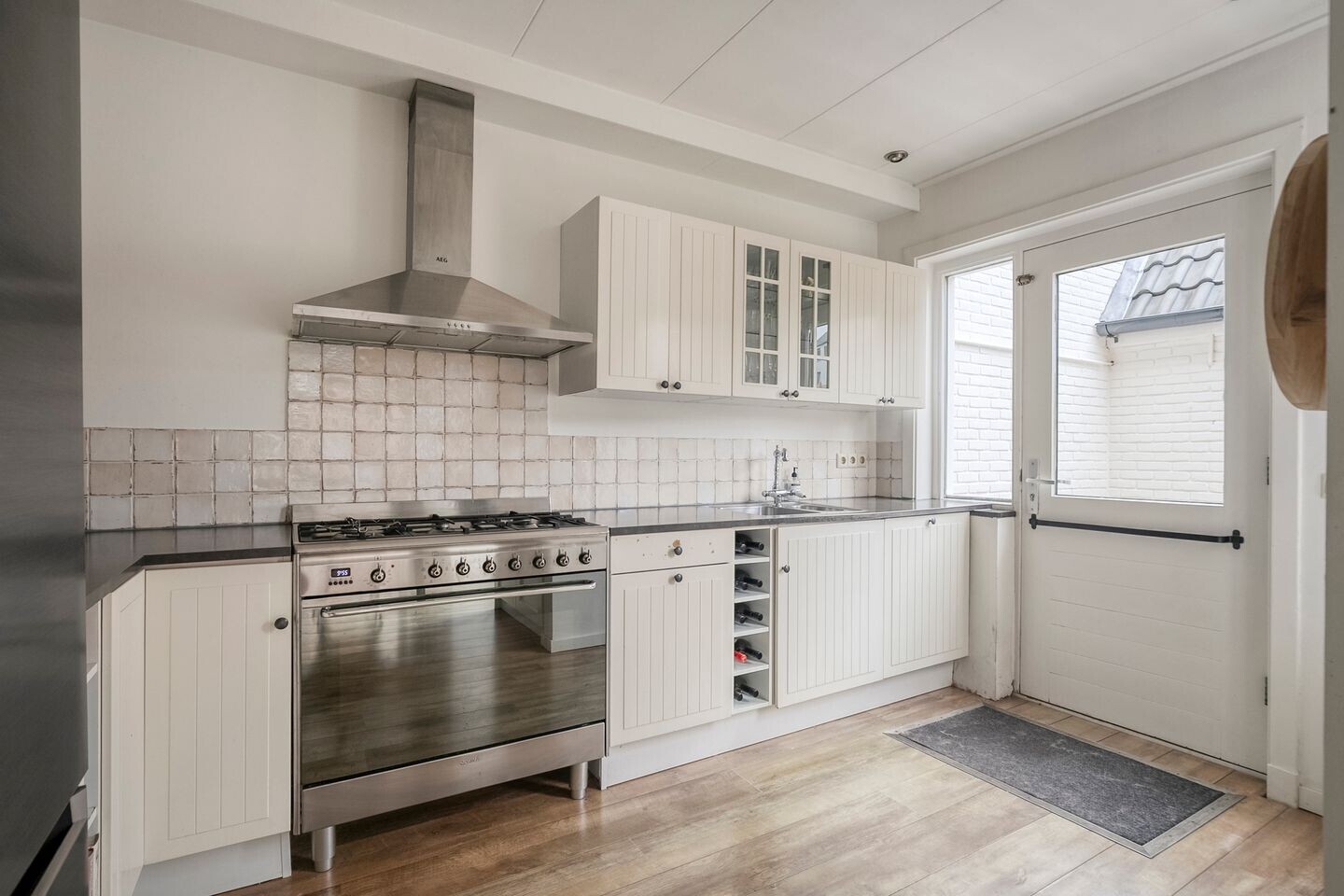 Twee-onder-één-kap te koop: Veldweg 6, Eerbeek