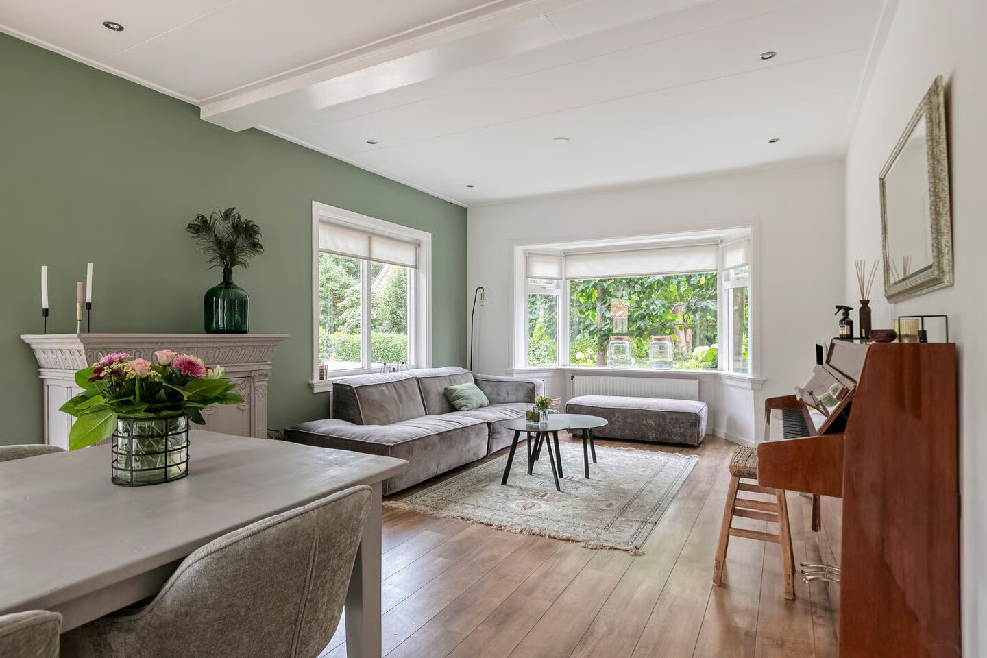 Twee-onder-één-kap te koop: Veldweg 6, Eerbeek