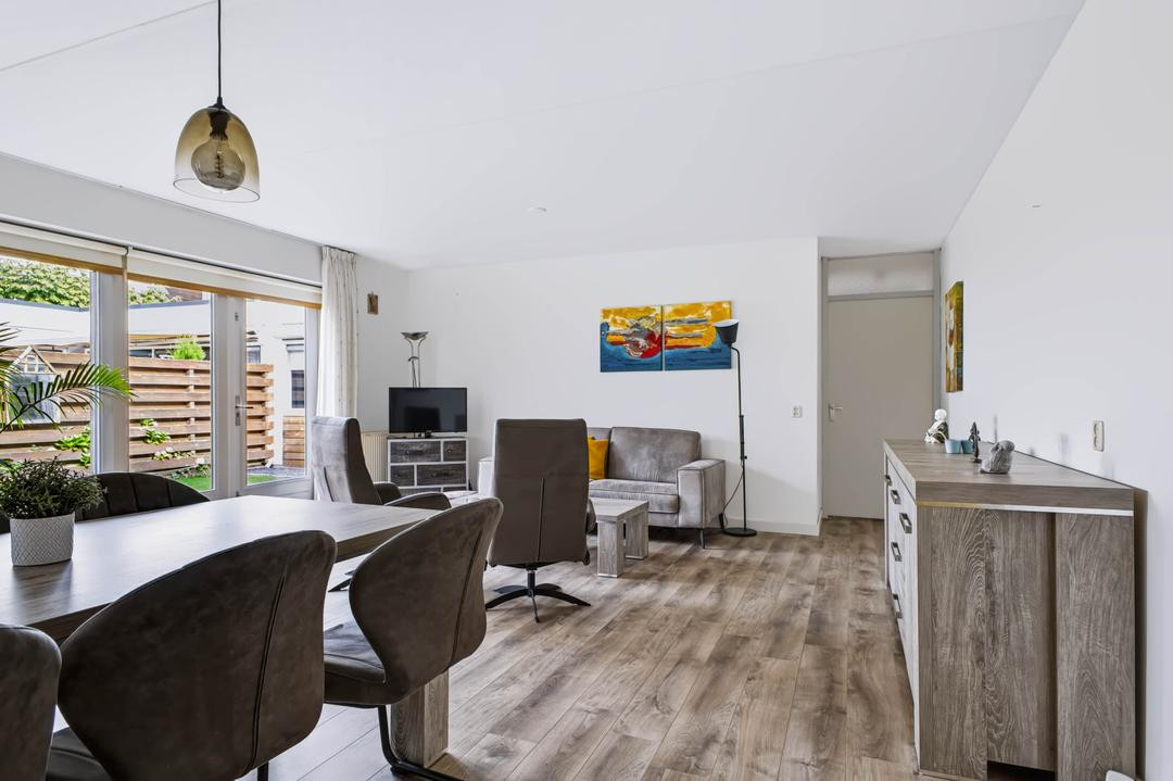 Tussenwoning te koop: Wethouder Sandersstraat 4, Eerbeek