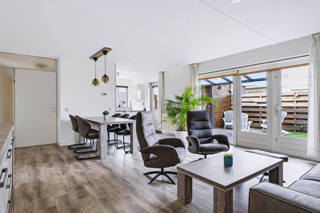 Tussenwoning te koop: Wethouder Sandersstraat 4, Eerbeek