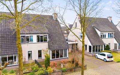 Bijenkorf 53