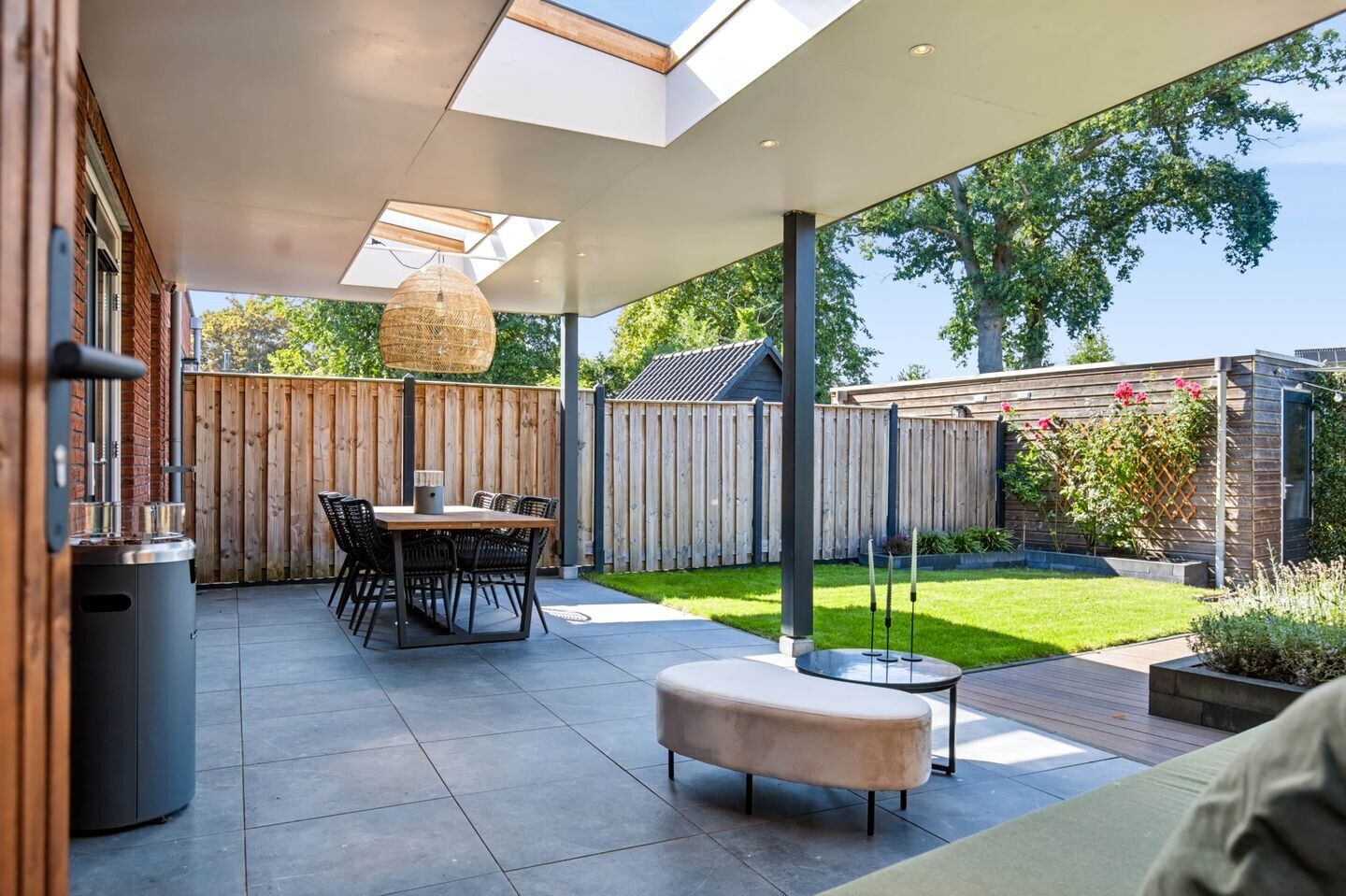 Hoekwoning te koop: Wheemekamp 7, Hall