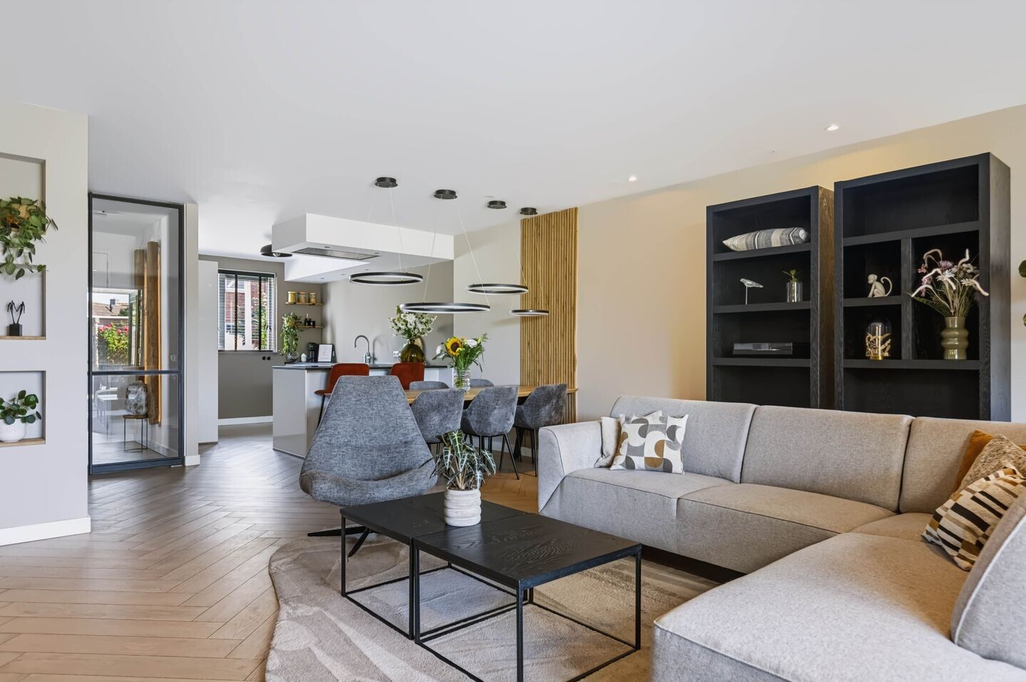 Hoekwoning te koop: Wheemekamp 7, Hall