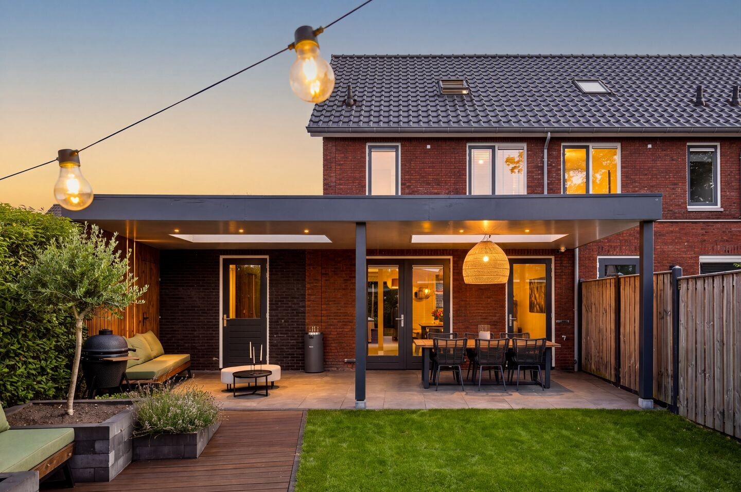 Hoekwoning te koop: Wheemekamp 7, Hall