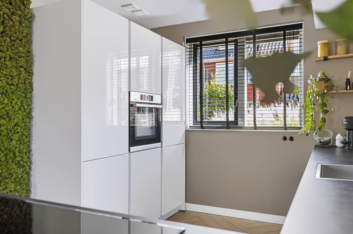Hoekwoning te koop: Wheemekamp 7, Hall