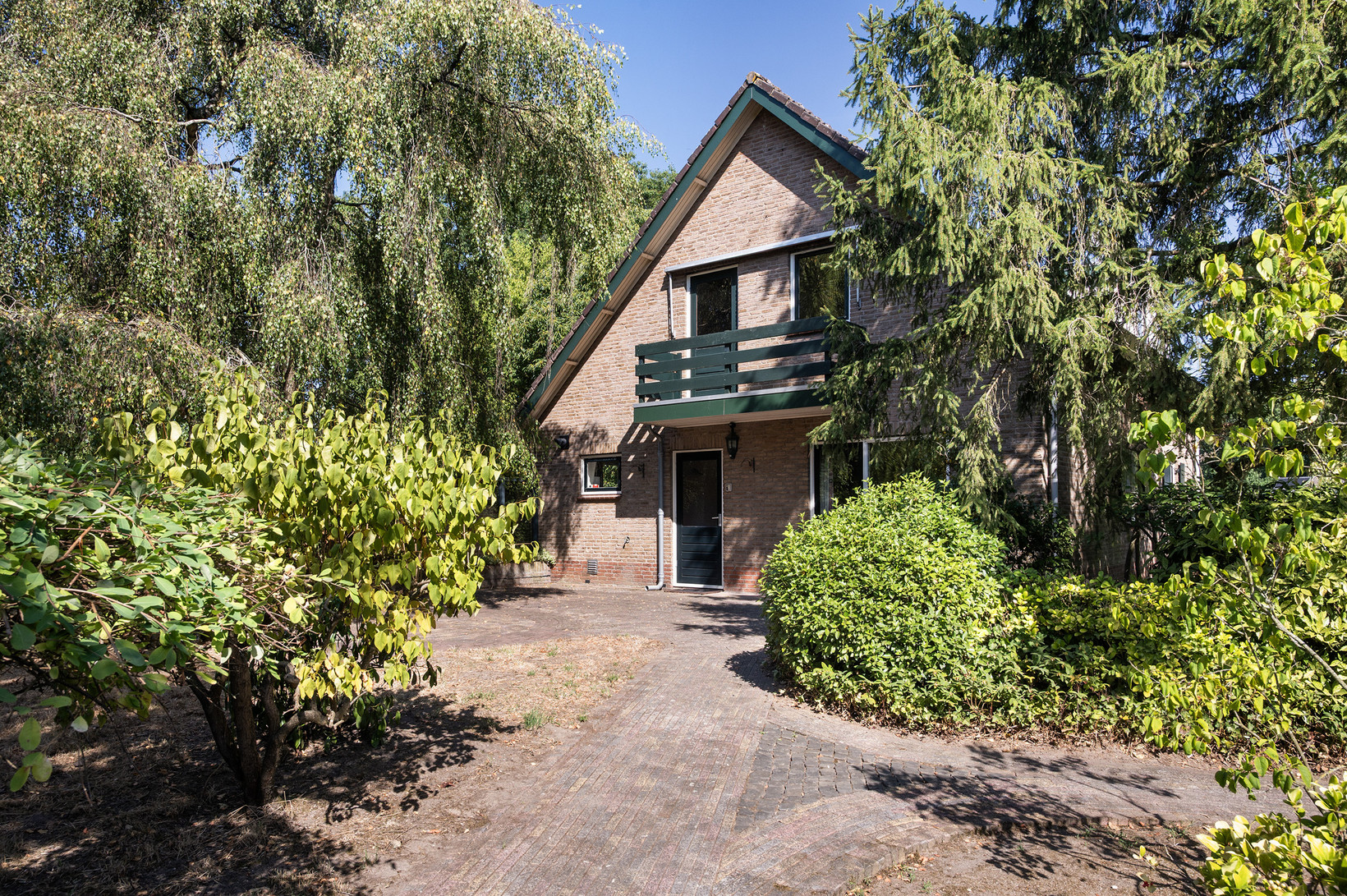 Vrijstaande woning te koop: Knoevenoordstraat 83, Hall