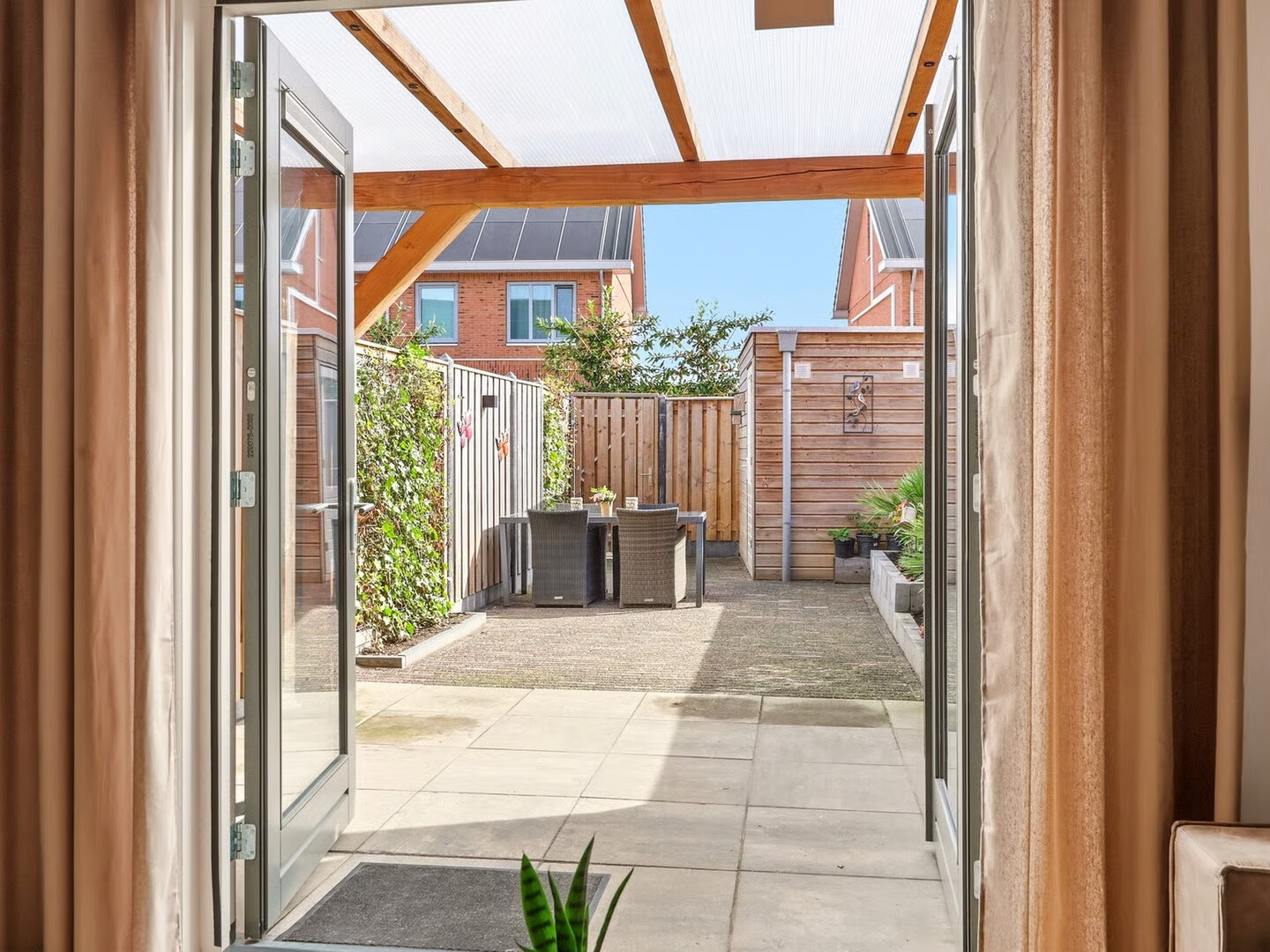 Tussenwoning te koop: Zwanenbloem 10, Brummen