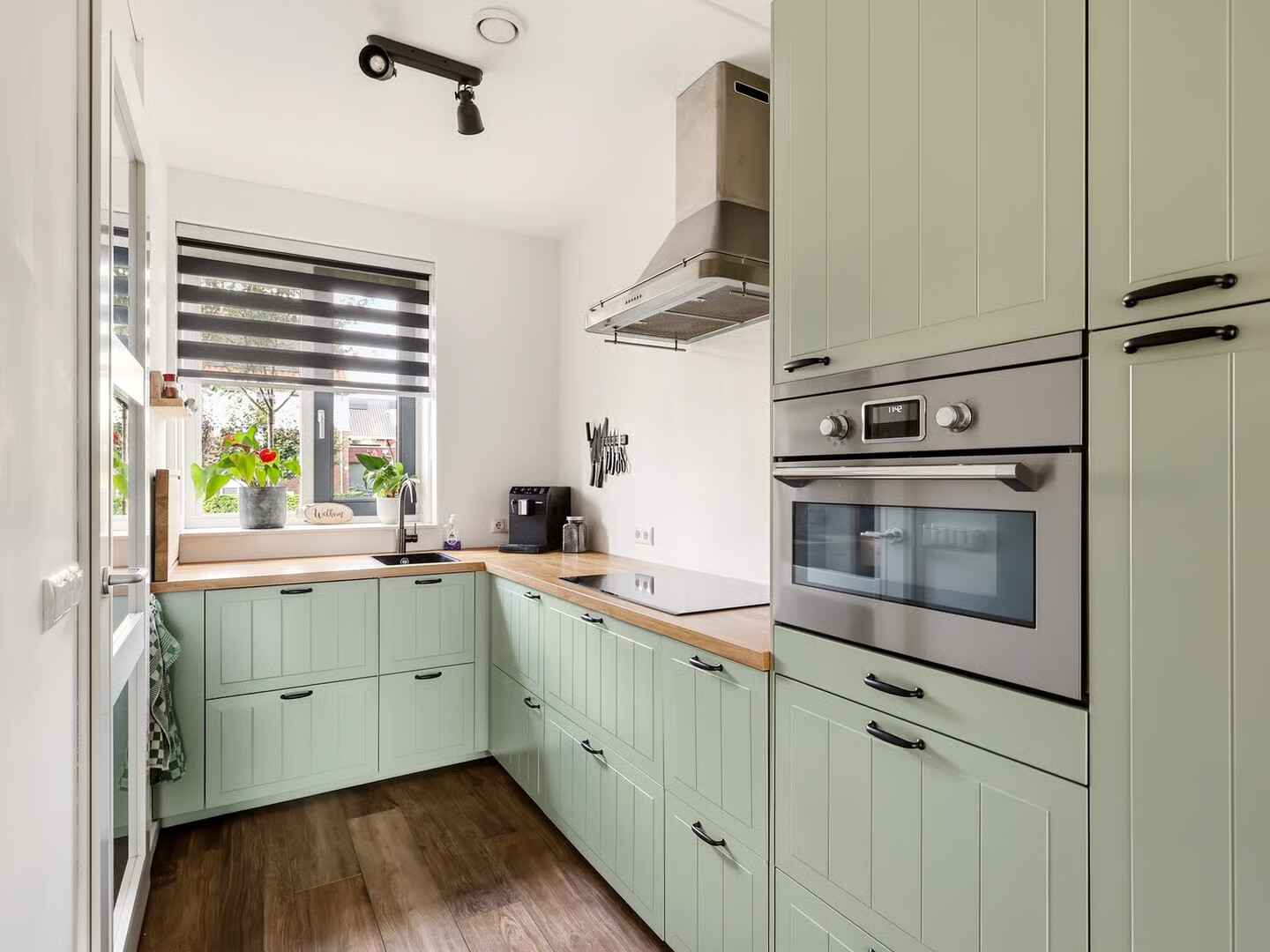 Tussenwoning te koop: Zwanenbloem 10, Brummen