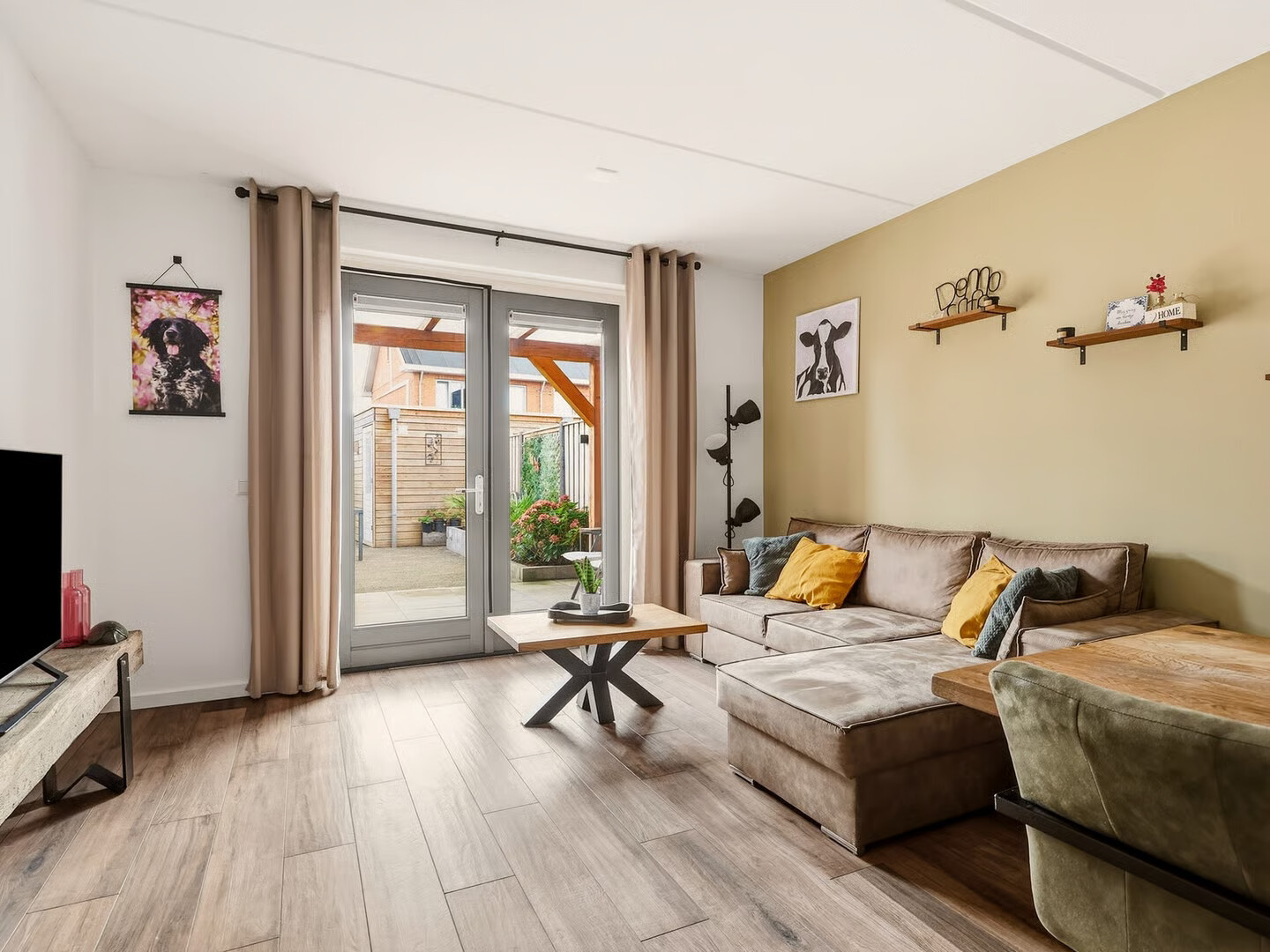 Tussenwoning te koop: Zwanenbloem 10, Brummen