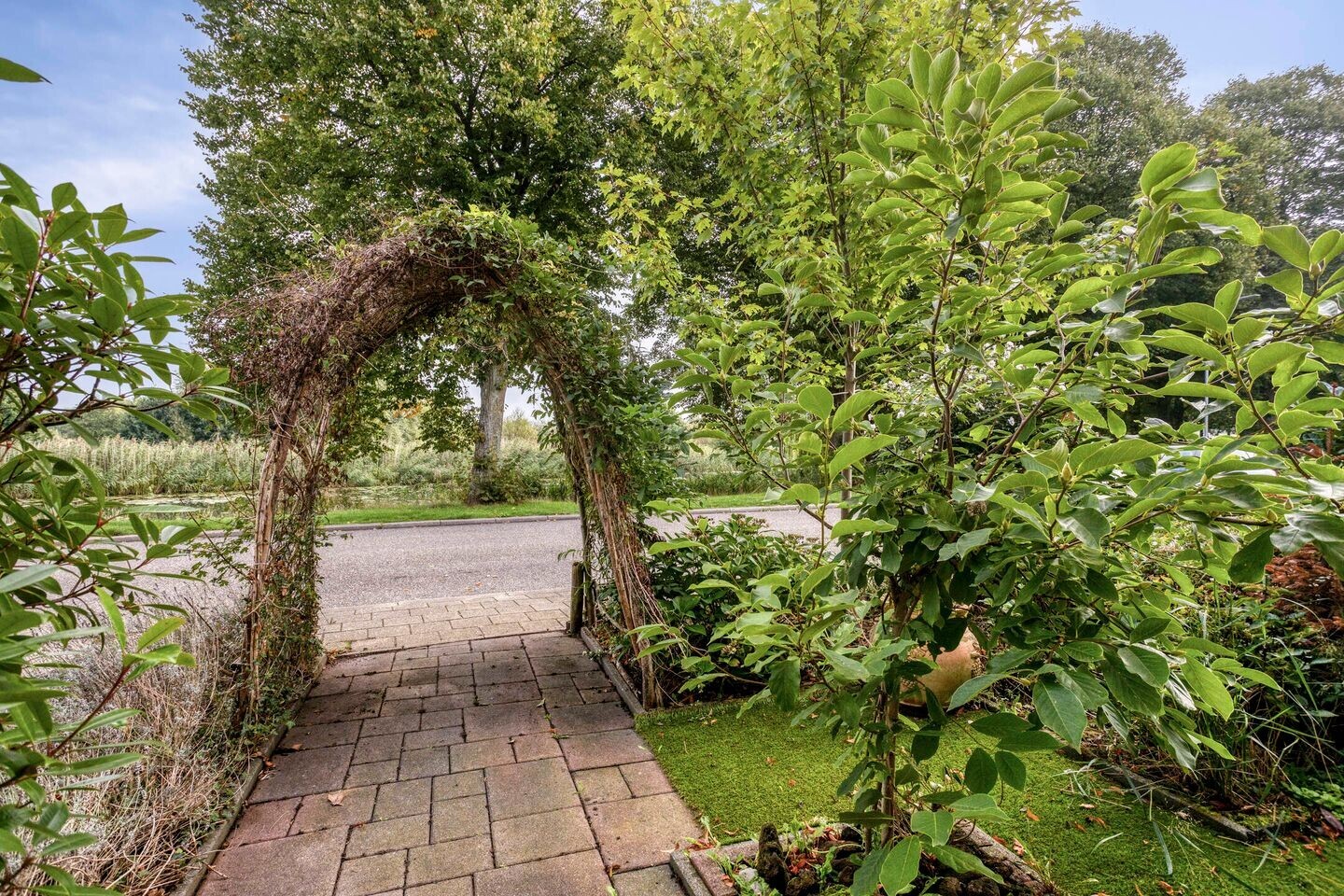 Tussenwoning te koop: Magnolialaan 42, Doesburg