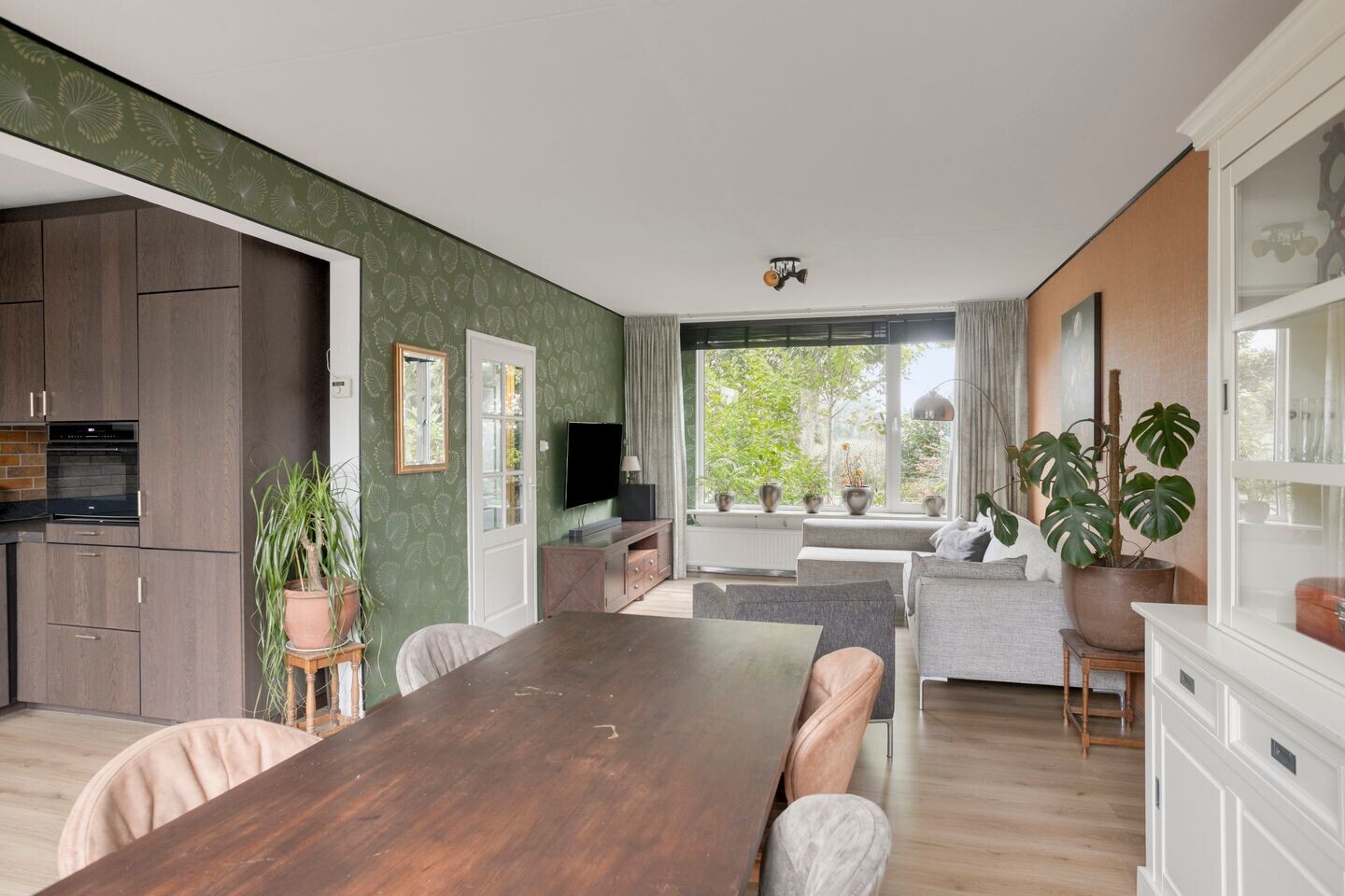 Tussenwoning te koop: Magnolialaan 42, Doesburg