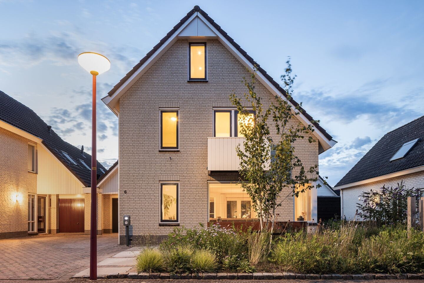 Twee-onder-één-kap te koop: De Breide 6, Doesburg