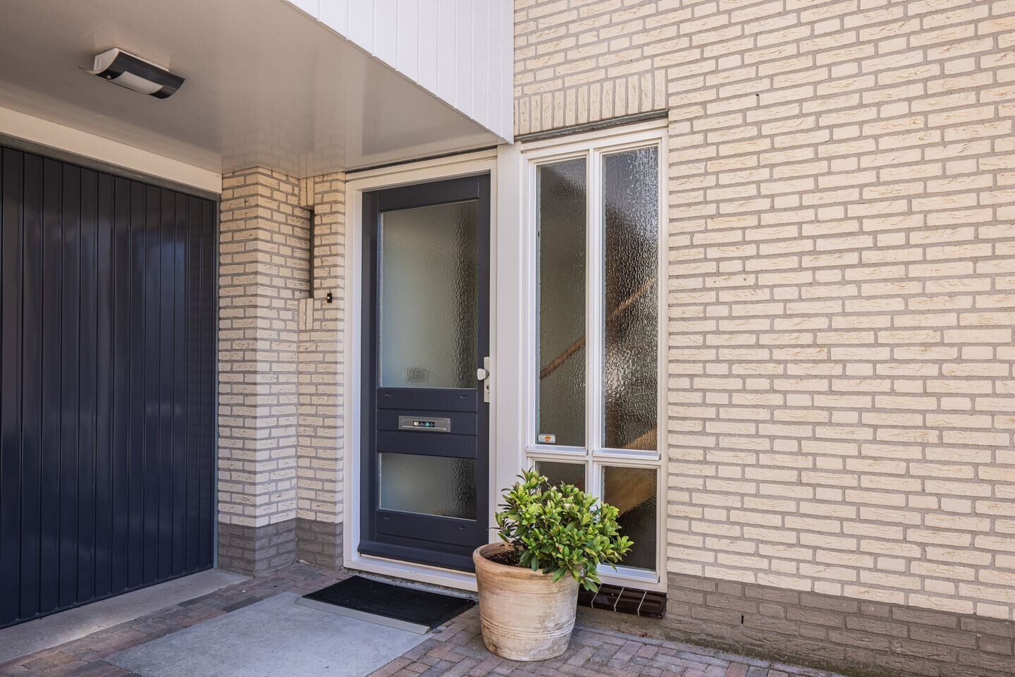 Twee-onder-één-kap te koop: De Breide 6, Doesburg