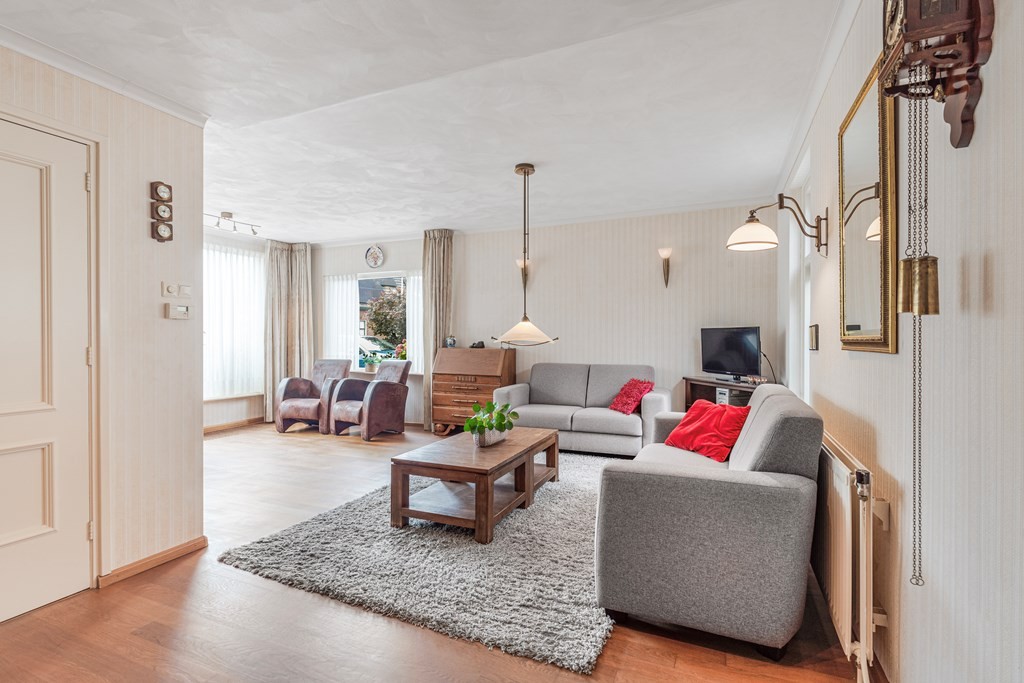 Twee-onder-één-kap te koop: Kerkstraat 33, Giesbeek