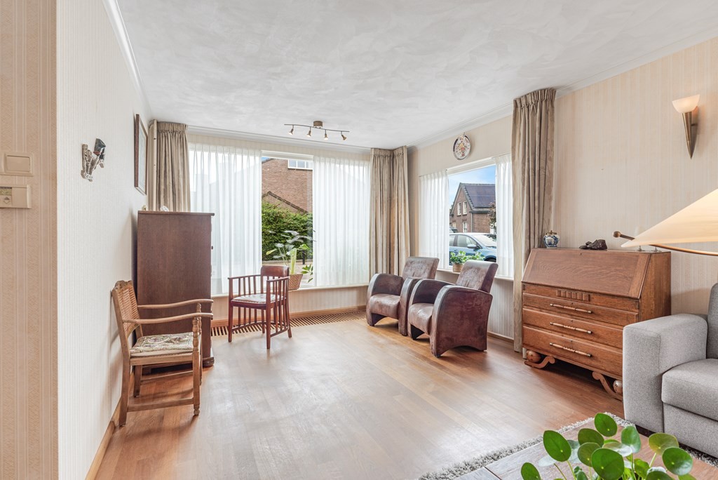 Twee-onder-één-kap te koop: Kerkstraat 33, Giesbeek
