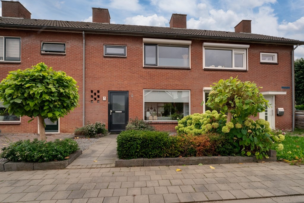 Tussenwoning te koop: Rozenstraat 4, Giesbeek