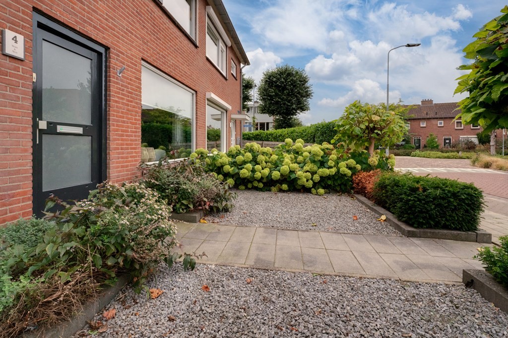 Tussenwoning te koop: Rozenstraat 4, Giesbeek